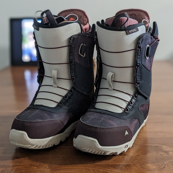 Burton- Women's Ritual Cloudprint Snowboard Boots - Picture 4 of 5